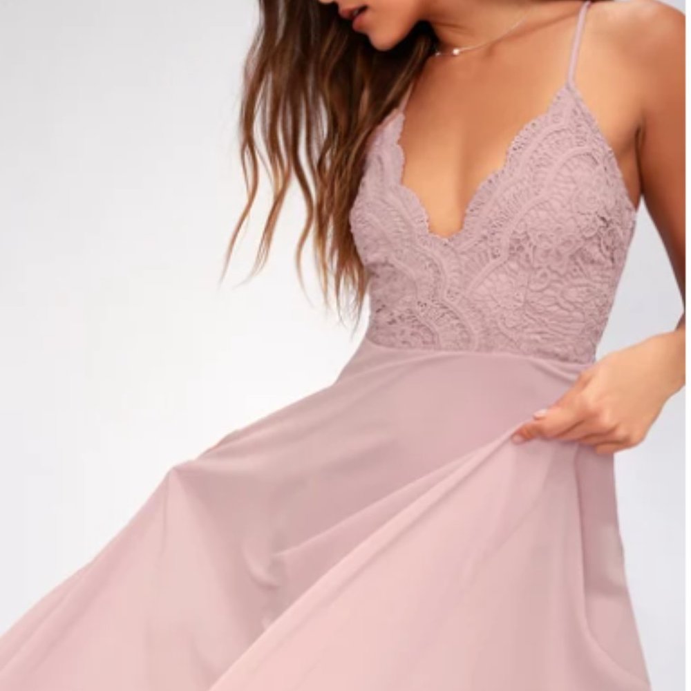 Lulu’s Madalyn Dusty Lavender Lace Maxi